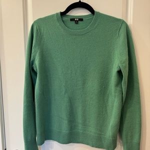 100% cashmere crewneck, mint green